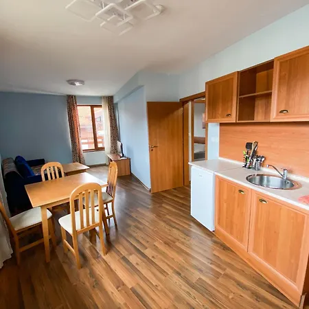 아파트 Evergreen Private 303